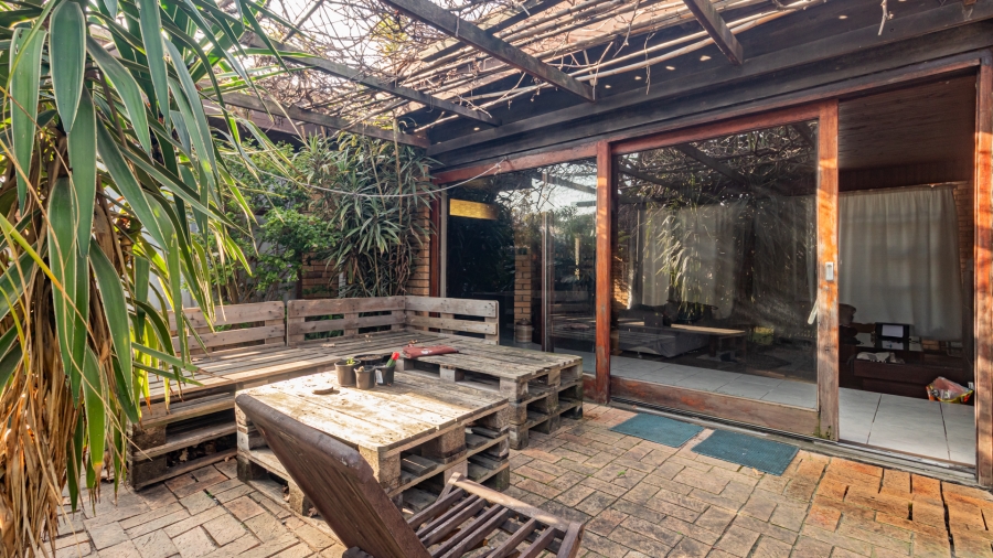 4 Bedroom Property for Sale in Table View Western Cape